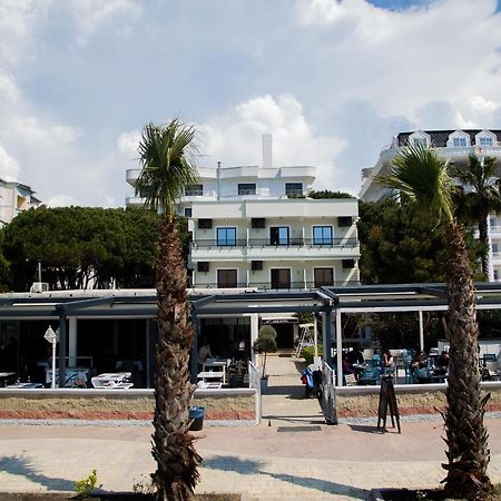 Okej Hotel Golem  Eksteriør bilde